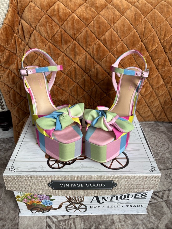 Gianni Bini Shoes - GIANNI BINI x Jess Southern
Carrie Plaid Knotted Bow Platform Sandals